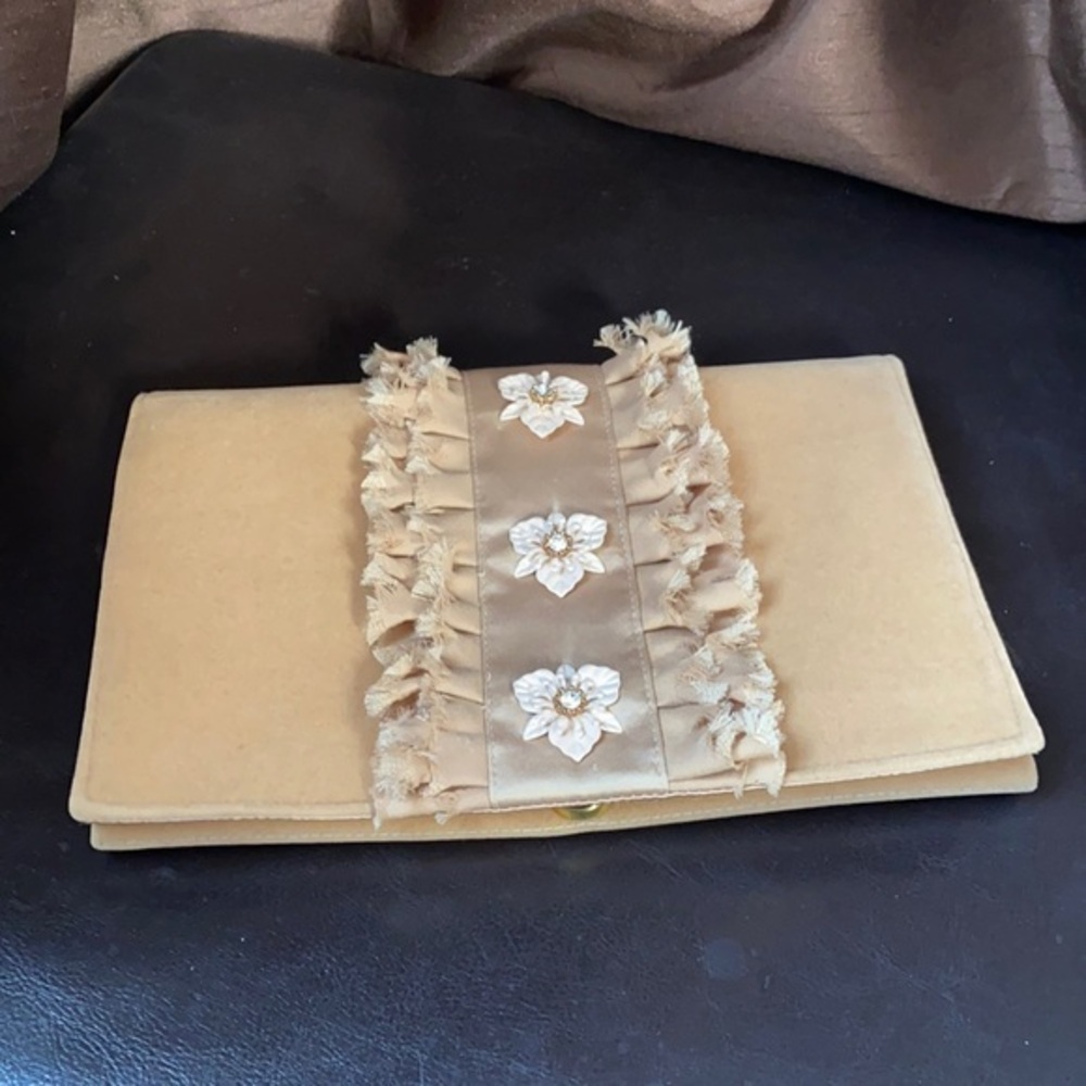 NWT Shiraleah Chicago Seymour Clutch